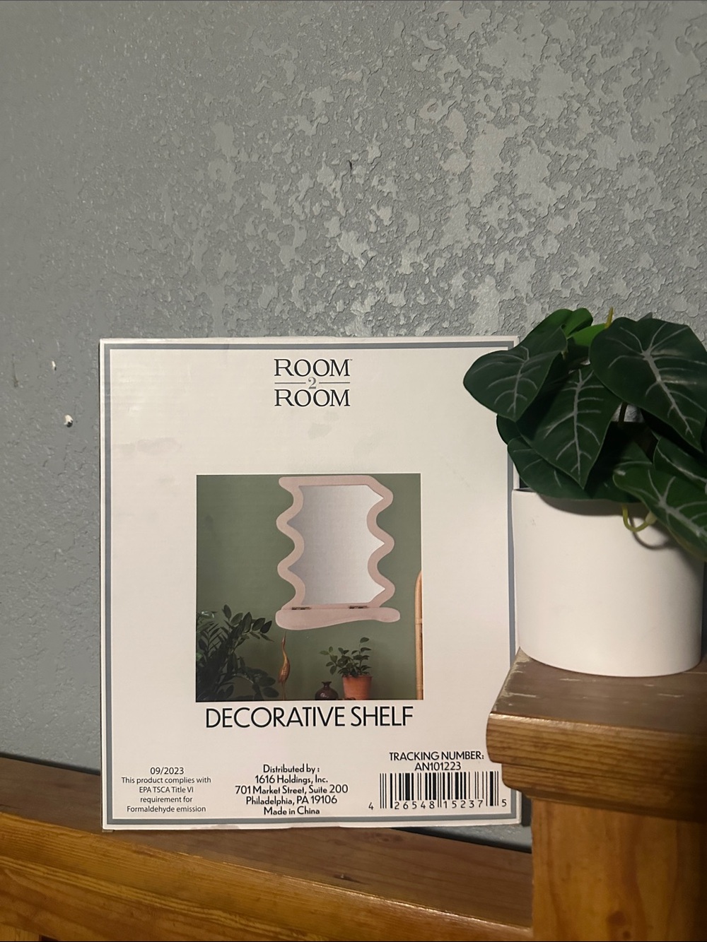 ROOM2ROOM Pink Decorative Wall Shelf
